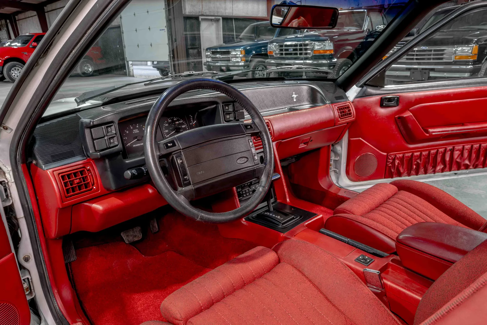 1991-Ford-Mustang-Oxford White-112743-46.jpg